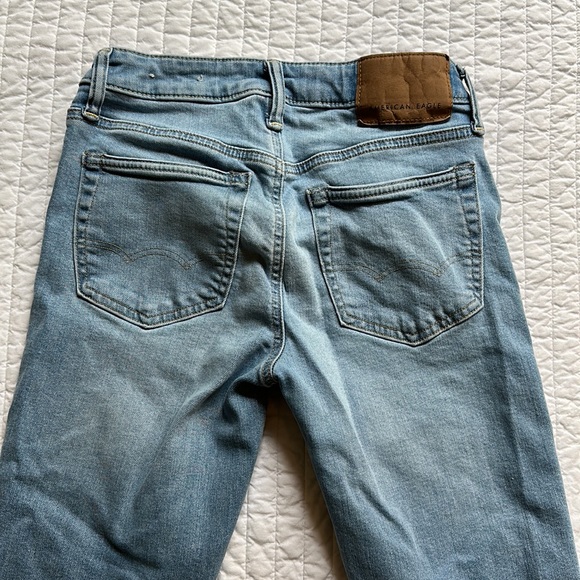 AMERICAN EAGLE AIRFLEX+ jeans. Men’s /boys size 26x28. Light wash. Pockets - Picture 9 of 12